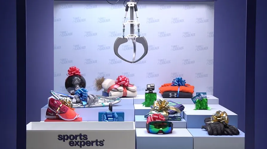Gift Claw Machine